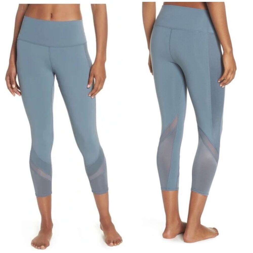Alo Elevate High Waisted Capri Leggings Concrete Mesh Light Blue